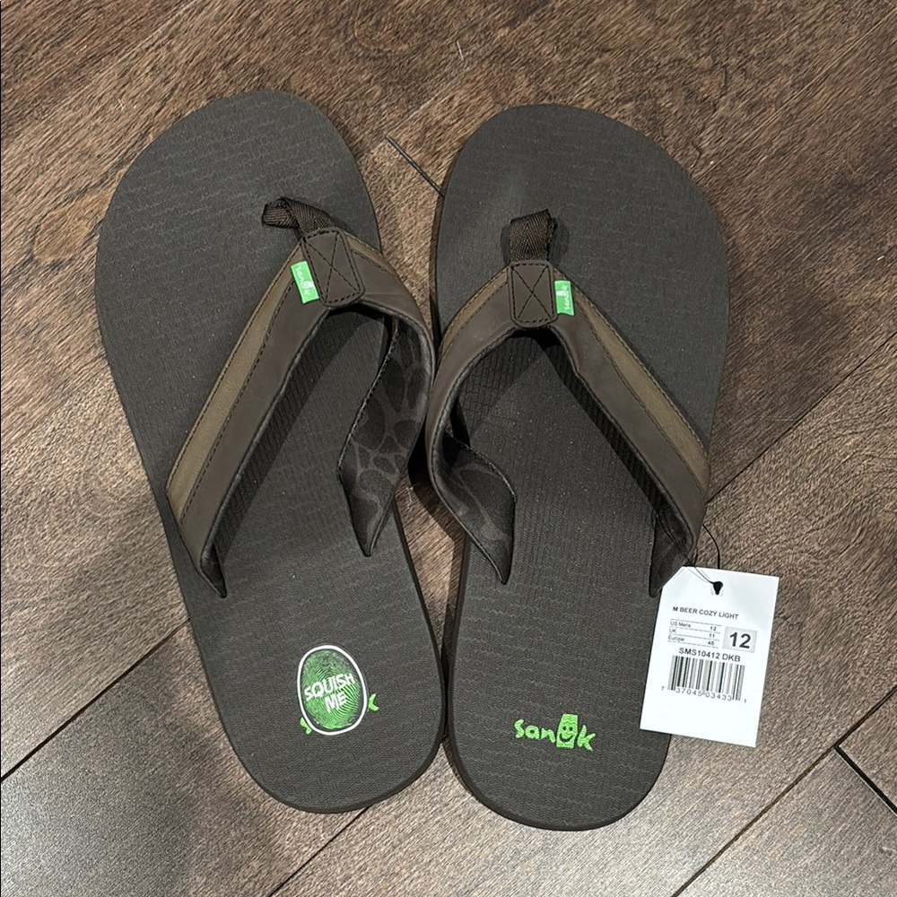 Sanuk Black and Brown Flip Flops